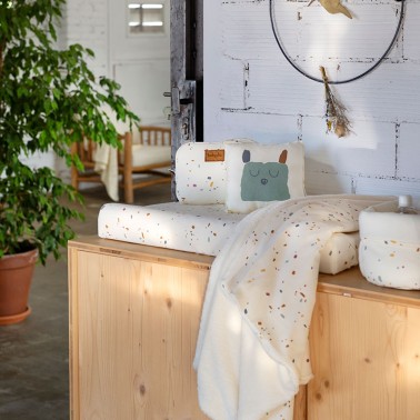 Cambiador comoda Confetti Ivory ambiente