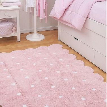 Alfombra infantil rosa y blanca para habitación de niña