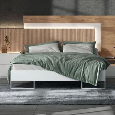 Cama con largueros y patas metalicas Montes