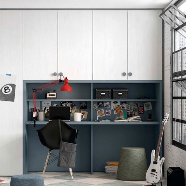 Escritorio con puente